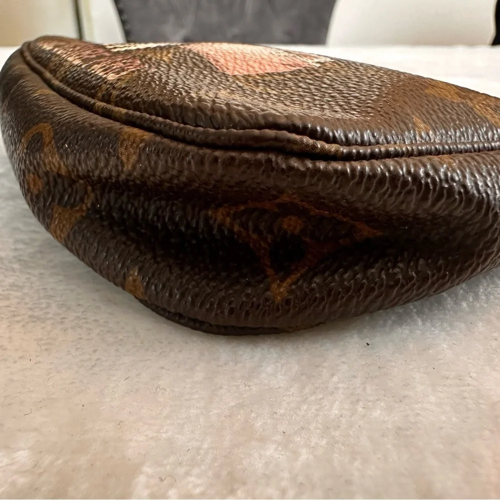 Louis Vuitton Affiche Mini Pochette Accessories